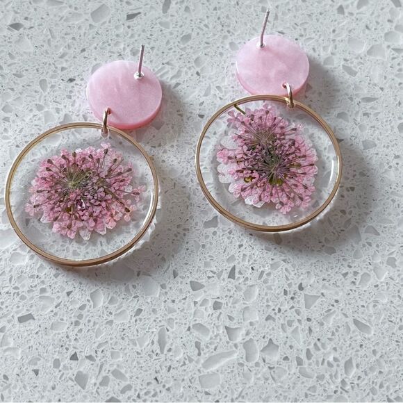 Fairy Style Simple White Daisy Pink Baby's Breath Circle Dried Flower Earrings - Picture 7 of 13
